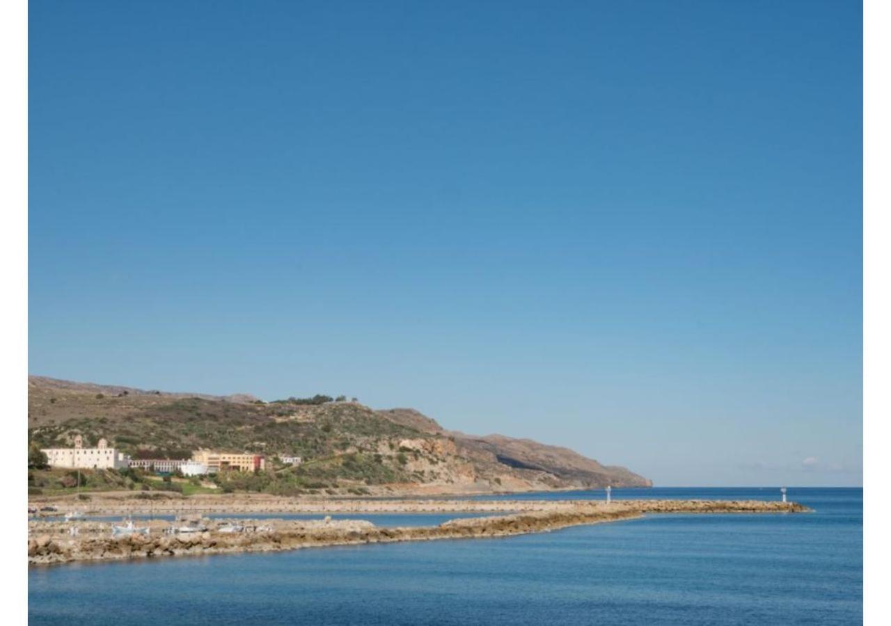 Xristinas Seaside Apartments Kolymbari Exterior photo