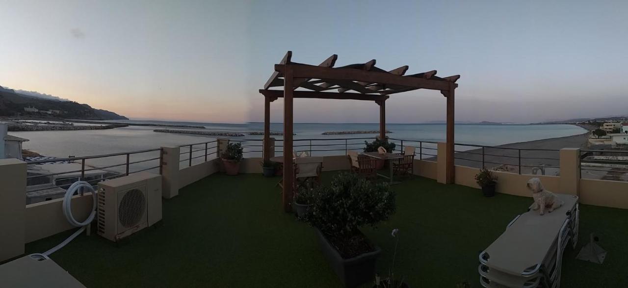 Xristinas Seaside Apartments Kolymbari Exterior photo