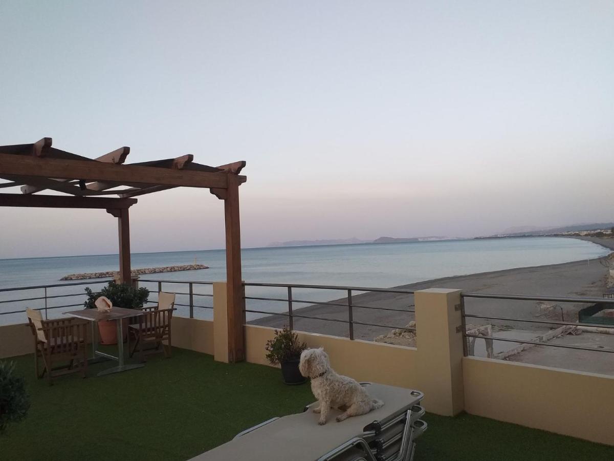 Xristinas Seaside Apartments Kolymbari Exterior photo