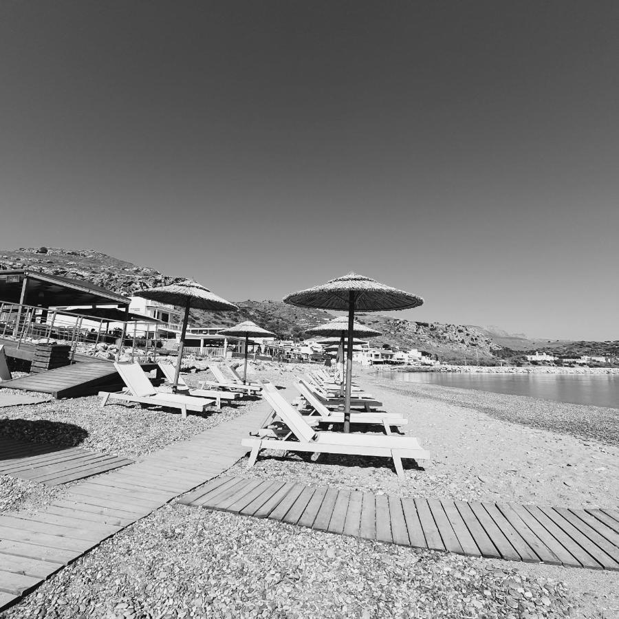 Xristinas Seaside Apartments Kolymbari Exterior photo